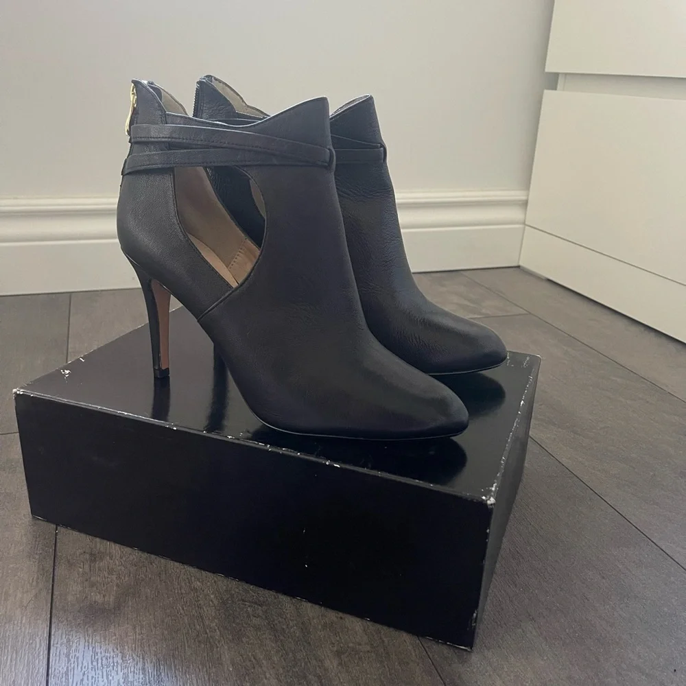 Genuine Leather Booties 38.5 (brand new never worn) - Picture 1 of 6